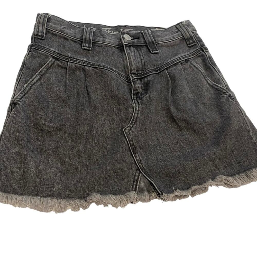 Free People Sidecar sanded black wash denim mini skirt raw frayed hem SZ 24 - Picture 5 of 11
